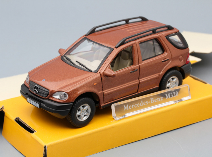 MERCEDES-BENZ ML320, brown