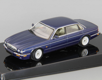 JAGUAR XJ8, blue