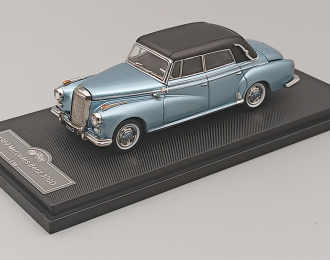 MERCEDES-BENZ 300D (1959), light blue / black