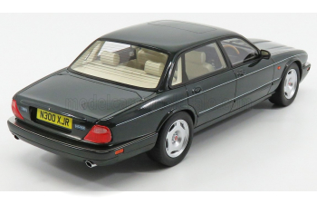 JAGUAR Xjr (1995), green