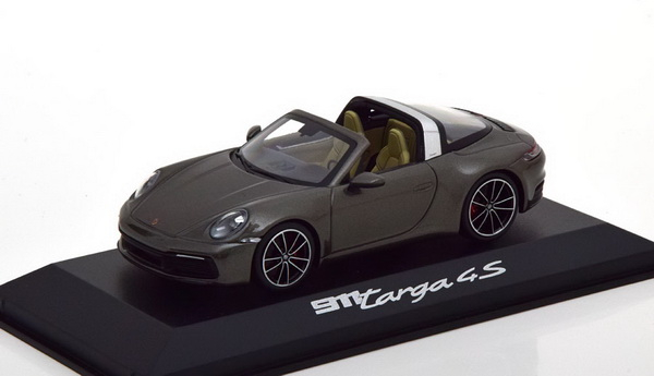 Porsche 911 (992) Targa 4S 2019 - grey