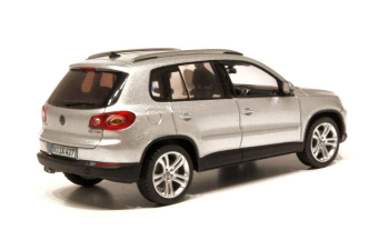 VOLKSWAGEN Tiguan (2007), Track & Field silver