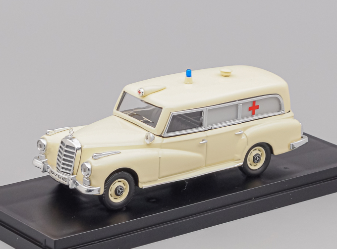 MERCEDES-BENZ 300 D Ambulanza (1961), beige