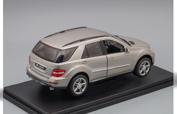 MERCEDES-BENZ ML350, silver