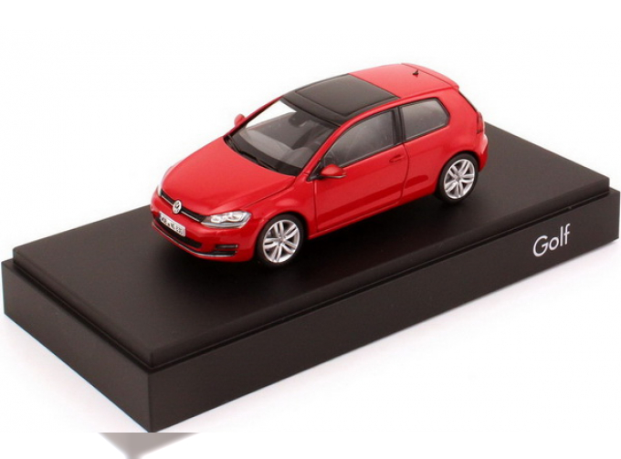 VOLKSWAGEN Golf 7, red