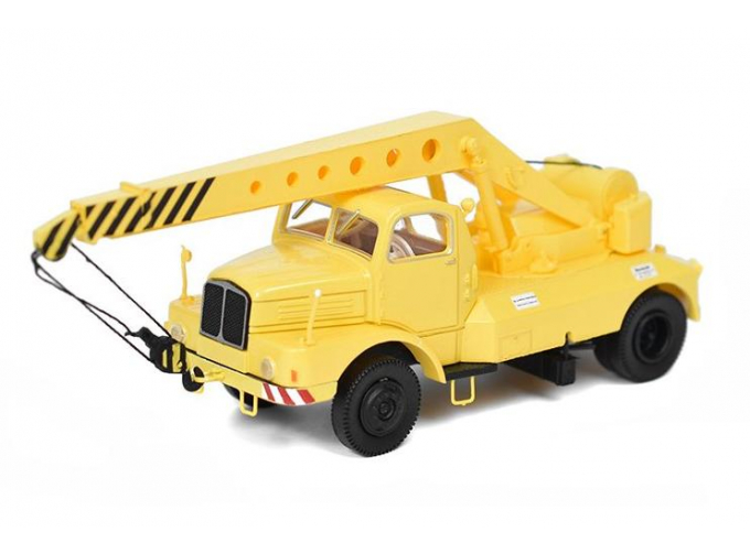 ADK 6.3 Crane (1965), light yellow