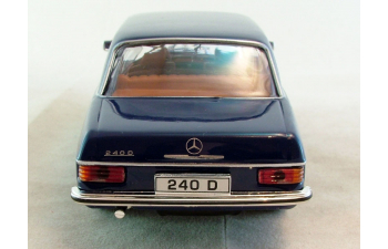 MERCEDES-BENZ 240 D Long (1973), Mercedes-Benz Offizielle Modell-Sammlung 59, blue