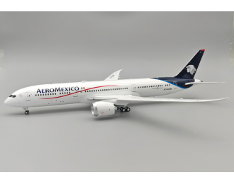 Boeing 787-9 Dream Liner: AeroMexico (Reg #N748AM)