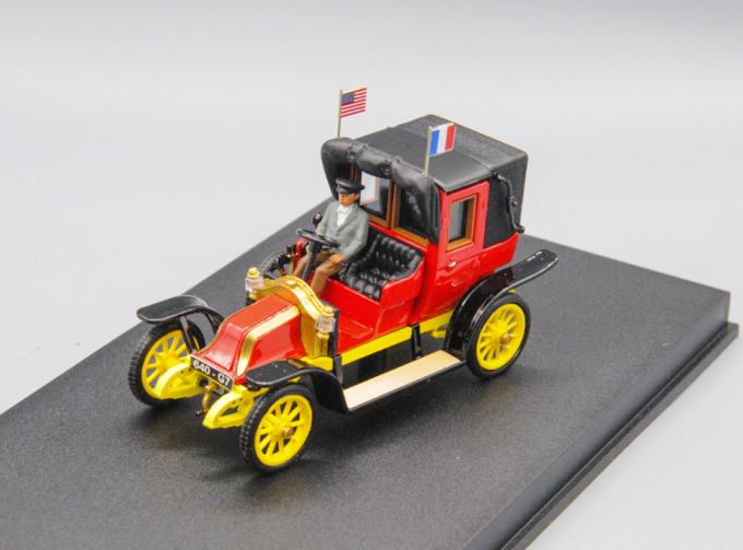 RENAULT Ag1 Taxi De La Marne With Driver (1914), Red Yellow