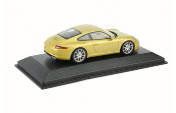 PORSCHE 911 Carrera S (2012), gold