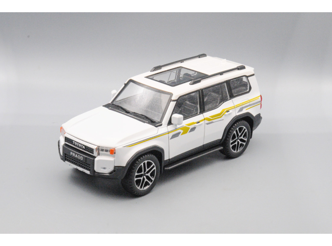 TOYOTA Land Cruiser 250 (Prado), белый, 21 см.