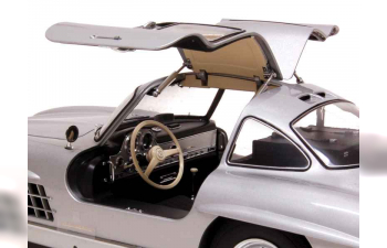 MERCEDES-BENZ 300SL Gullwing (1954), silver