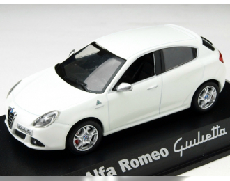 Alfa Romeo GIULIETTA Quadrifoglio 2010, white