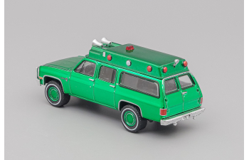 (Greenlight!) CHEVROLET Suburban K20 Custom Deluxe Ambulance 1983, green