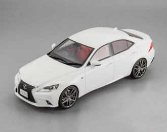 LEXUS IS F Sport, white