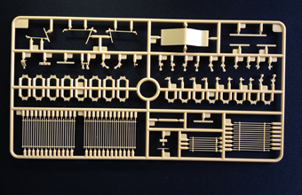 Сборная модель 'BUFFALO' 6x6 MPCV w/Slat Armour Version