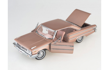 FORD Galaxie 500 XL Hardtop, peach