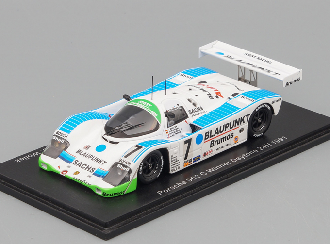 PORSCHE 962 C #7 Winner Daytona 24H 1991 H. Pescarolo - H. Haywood - F. Jelinski - "J. Winter" - B. Wollek