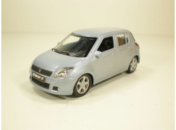 SUZUKI Swift (2004), light blue