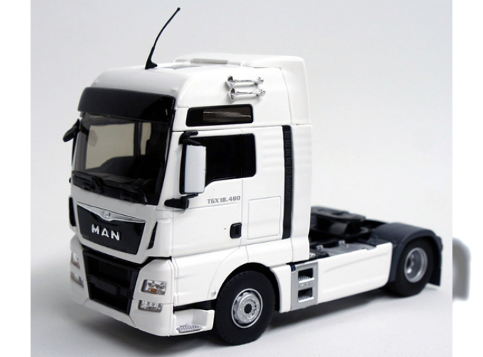 MAN TGX Euro 6 XXL (2014), white