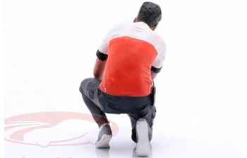 Фигурка техника №5