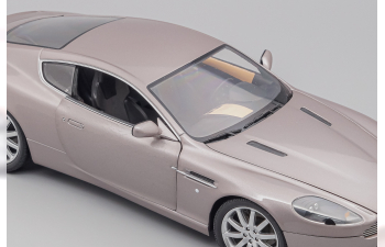 ASTON MARTIN DB9, silver