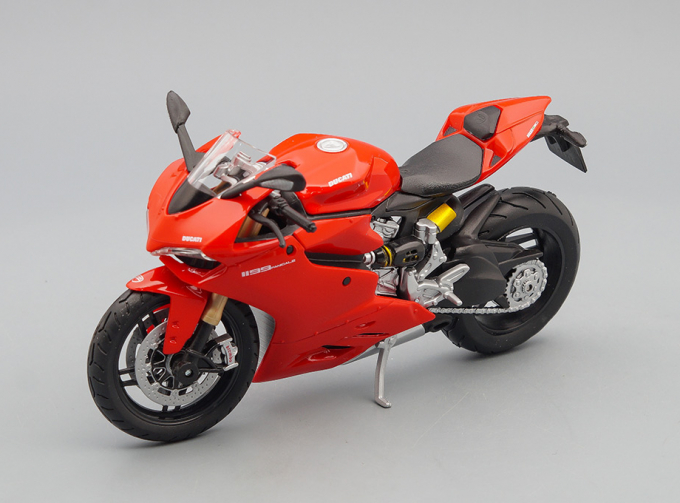 DUCATI 1199 Panigale, red / black