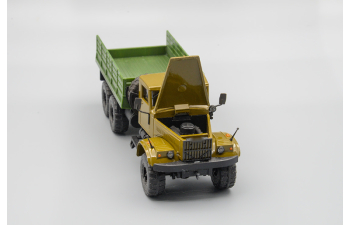 КРАЗ 255Б бортовой,зелёный (кузов неокрашенный пластик)