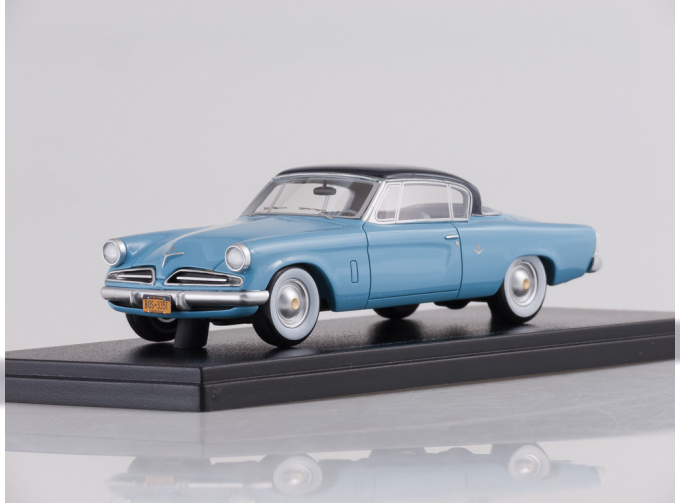 STUDEBAKER Commander Starliner (1953), light blue/dark blue