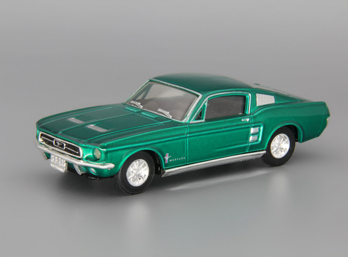 FORD Mustang Fast Back (1967), green metallic