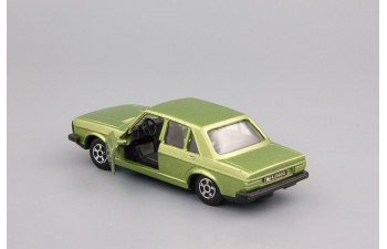 Audi 100 LS, gold met