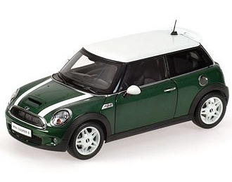 MINI Cooper S (R56), with sunroof Green with white stripe