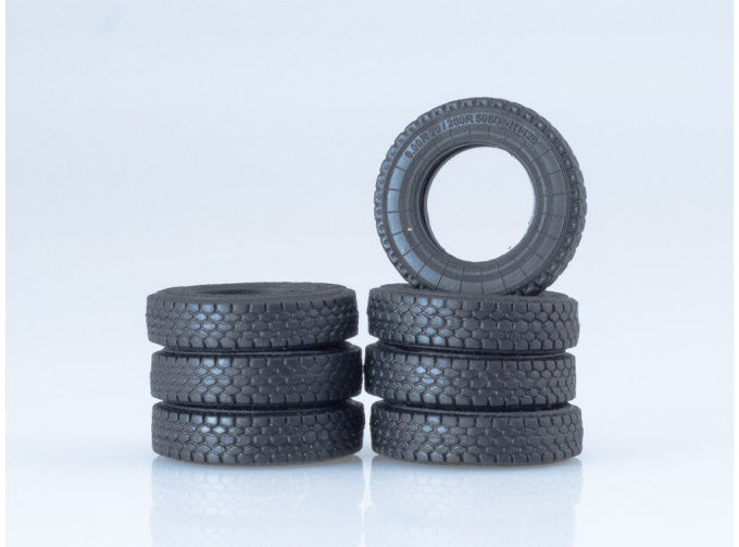 Покрышки на Камский 5511, Минский-5432, -6422 (КАМА У-4 ИД-304 12.00R20) (комплект 7 шт.)