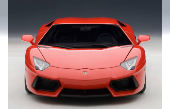 LAMBORGHINI Aventador LP700-4 (2011), rosso andromeda / red black wheels