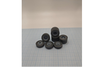 Комплект колес в сборе, в размере 295/80 22,5 для американских грузовых автомобилей