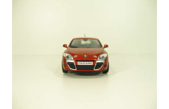 RENAULT Megane III хэтчбек, дилерская 1:43, красно-коричневый