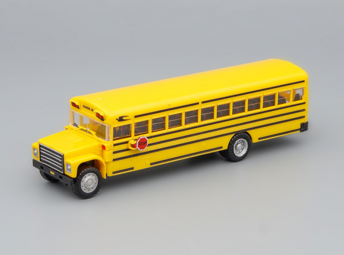 INTERNATIONAL School Bus, yellow