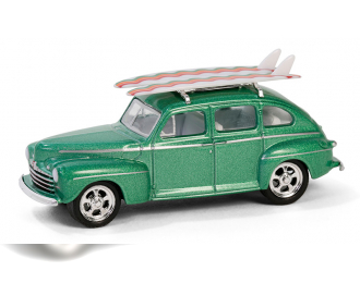 FORD Fordor Super Deluxe With Surfboard (1946), Green