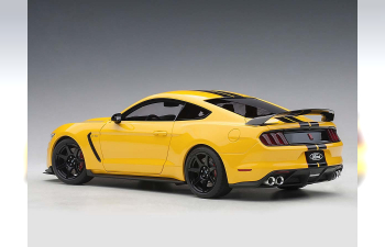 Ford Shelby Mustang GT350R 2017 (yellow / black)
