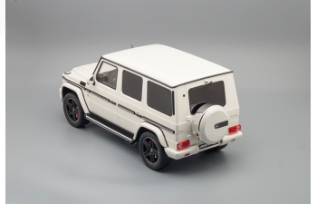 MERCEDES-BENZ AMG G 65, white