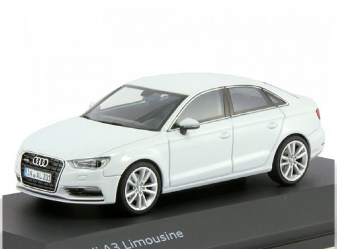 AUDI A3 Limousine 8V (2013), gletscher white met