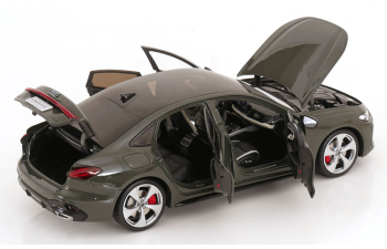 AUDI A5L (2025), dark green-metallic