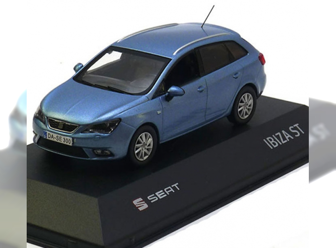 SEAT Ibiza ST Kombi (2013), metallic blue