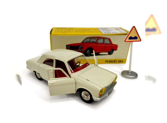 PEUGEOT 304 (1965), beige