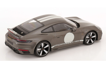 PORSCHE 911 (992) Sport Classic (2022), grey metallic / white
