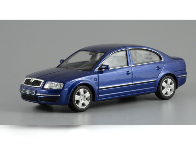 SKODA Superb (2005), metallic blue nightfire