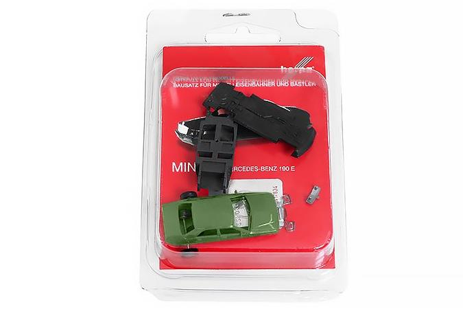 Сборная модель Mercedes-Benz 190 E, зеленый