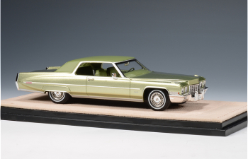 CADILLAC Coupe Deville (1971), Cypress Green Metallic