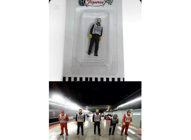 Фигурка маршала трассы в позе B / Track Oficial B