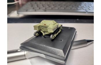 Сборная модель Огнемётная танкетка ХТ-27